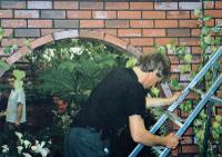 1995 - Standing Building