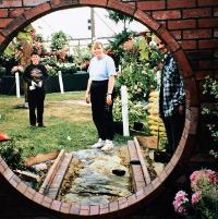 1995 - Standing Building